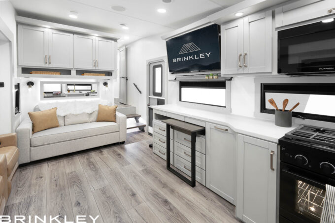 Model Z 2680 Fifth Wheels 20 2025 Brinkley RV Model Z 2680 Dining Room Dinesk Travel Mode 8557