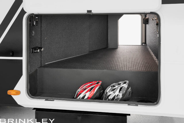Model Z 2680 Fifth Wheels 36 Campside Pass-Through Storage