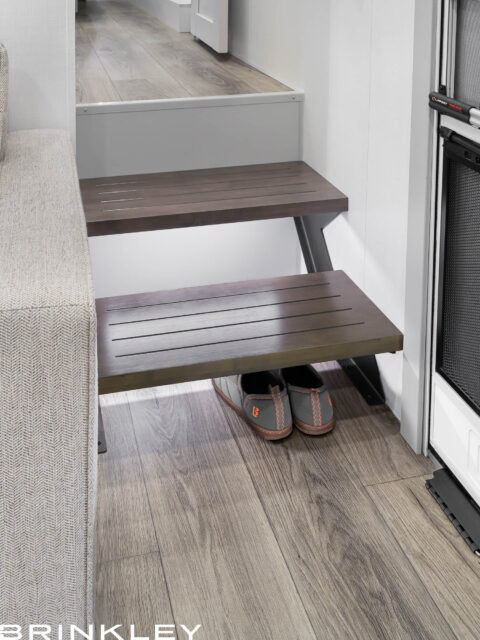 Model Z 2680 Fifth Wheels 26 Steps & Shoe Storage