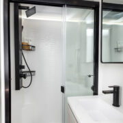 Model Z 3100 Fifth Wheels Shower