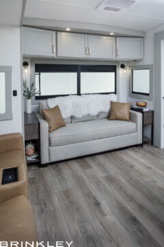 Luxury Fifth Wheel Livingroom