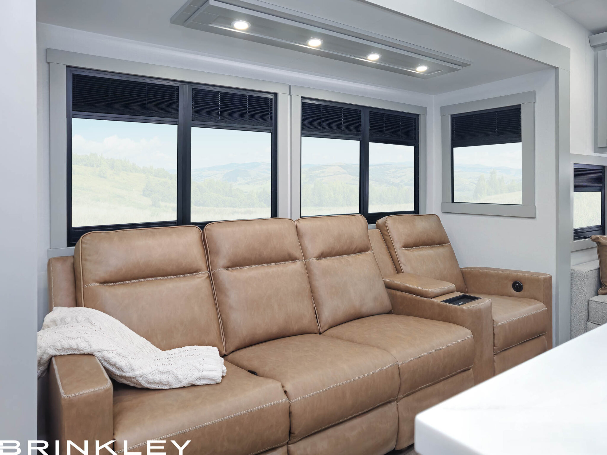 Model Z 3110 Fifth Wheels | Brinkley RV