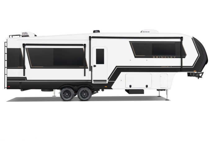 Z 3200 Fifth Wheels by Brinkley RV