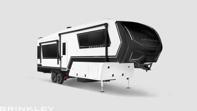Model Z 3200 Fifth Wheels Exterior Main 2026 Brinkley RV 0159