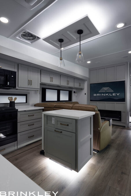 Model Z 3200 Fifth Wheels Kitchen Island Lighting 2026 Brinkley RV 0024