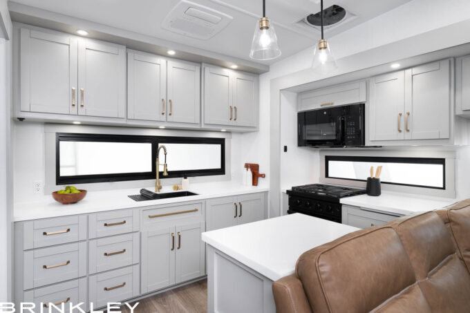 Model Z 3200 Fifth Wheels Kitchen Overview 2026 Brinkley RV 9709