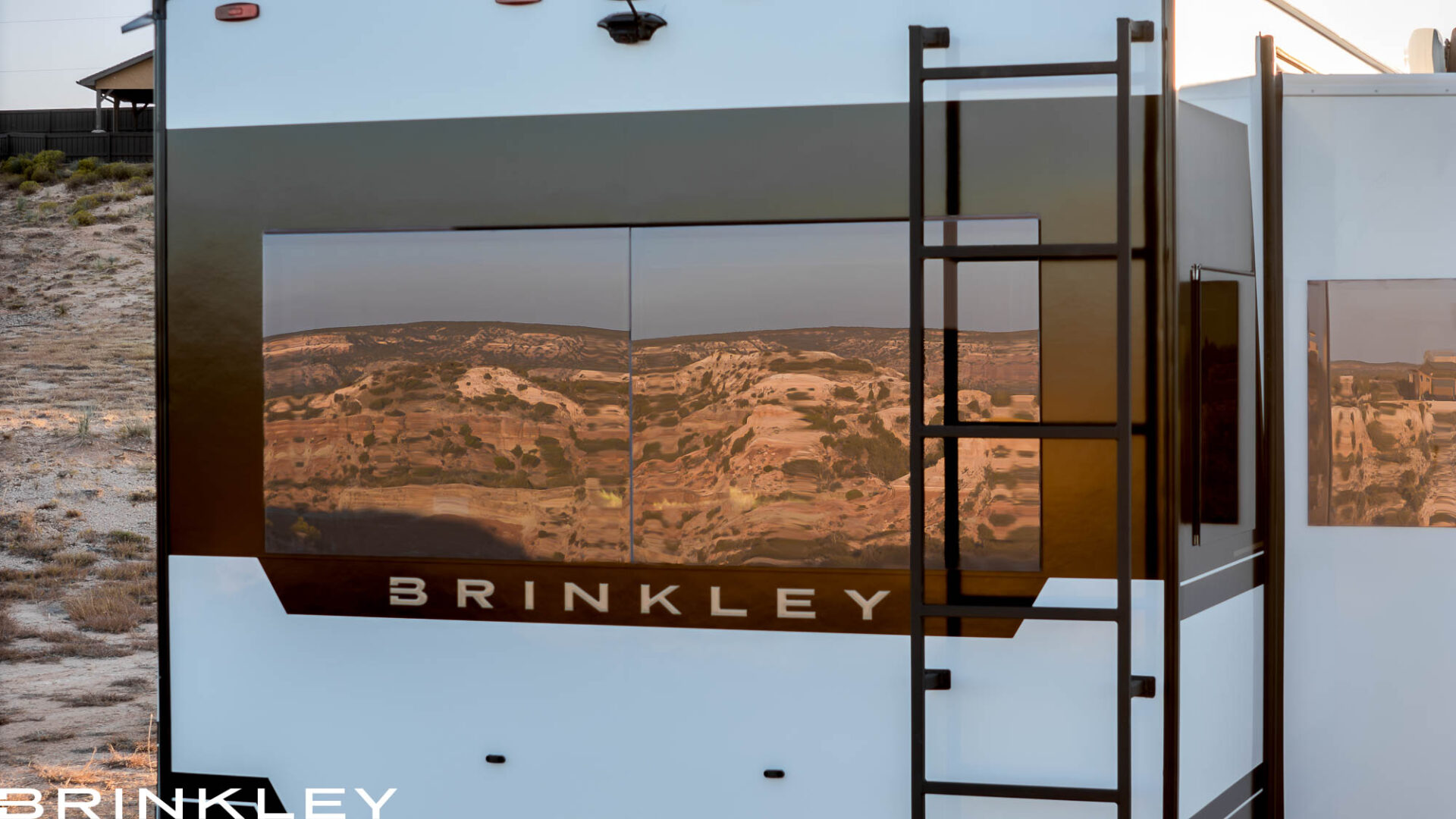 | Model Z Fifth Wheel Line 72 Modern Euro Square Frameless Windows