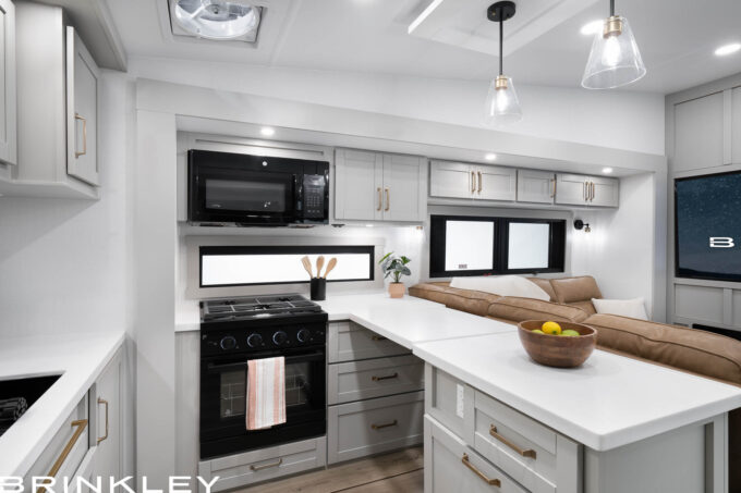 Model Z 2700 Fifth Wheels Kitchen Flip Up Countertop 2026 Brinkley RV 6690