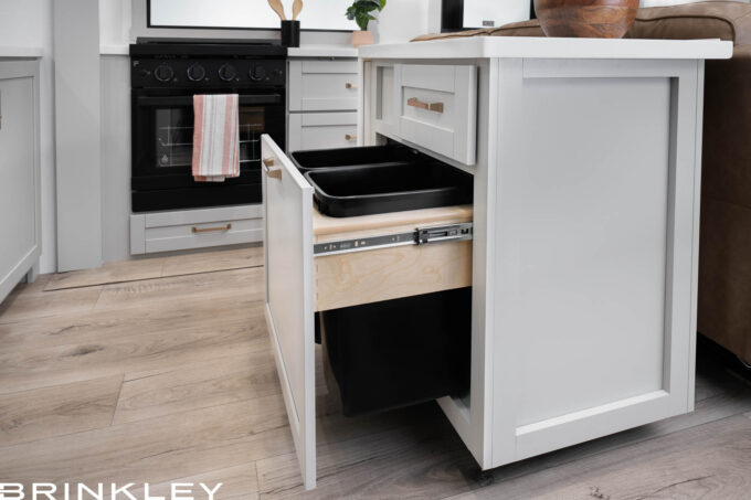 Model Z 2700 Fifth Wheels Kitchen Trash Bins 2026 Brinkley RV 6816