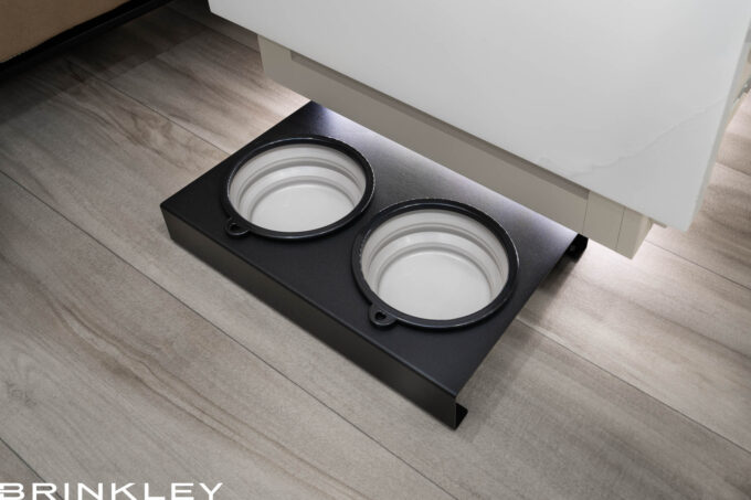 Model Z 3200 Fifth Wheels Interior Pet Bowls 2027 Brinkley RV 2998