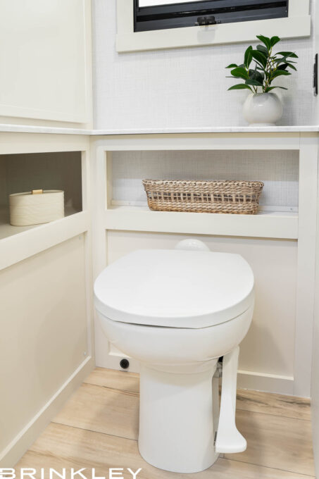 Model I 265 Travel Trailers 25 Porcelain Toilet