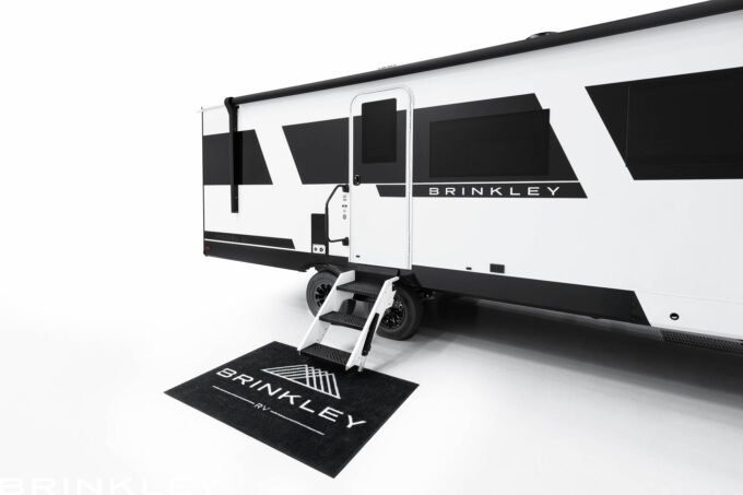 Model Ix 23x Travel Trailers Exterior Entry Door Steps 2026 Brinkley RV 2146