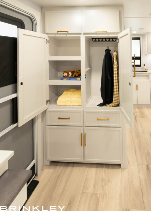 23x interior entry closet with floor-to-ceiling storage and an adjustable/removable shelf system