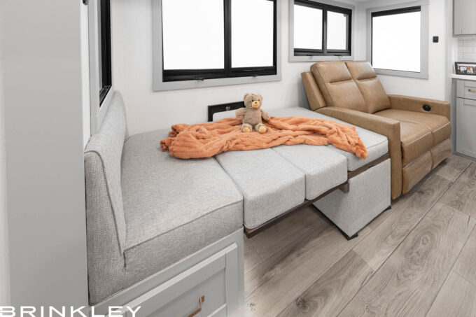 Model Z AIR 315 Travel Trailers Dining Room Sleeper Dinette Bed 2026 Brinkley RV Model Z AIR Travel Trailers